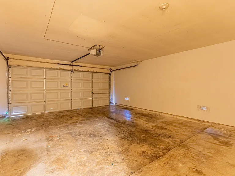 4414 Valleybrook — Photo 26