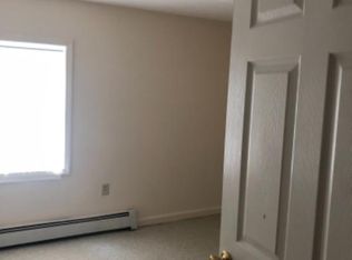 30 Griffin St, Lowell, MA 01852