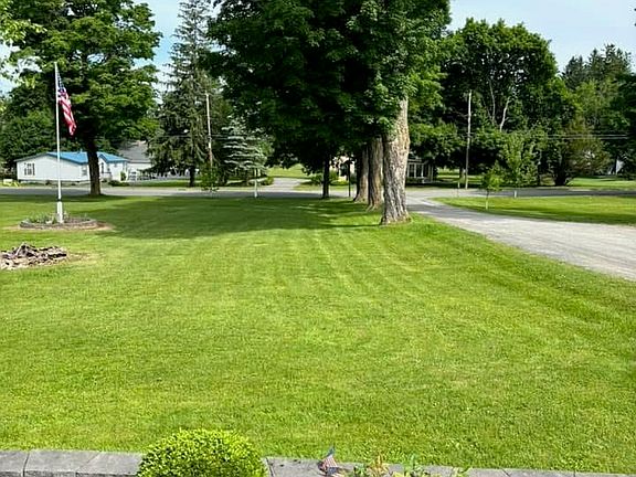 5th image of 120 Main St