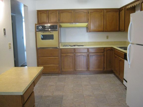 2nd image of 5711 E University Dr