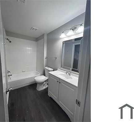4th image of 4150 72nd Ave #421