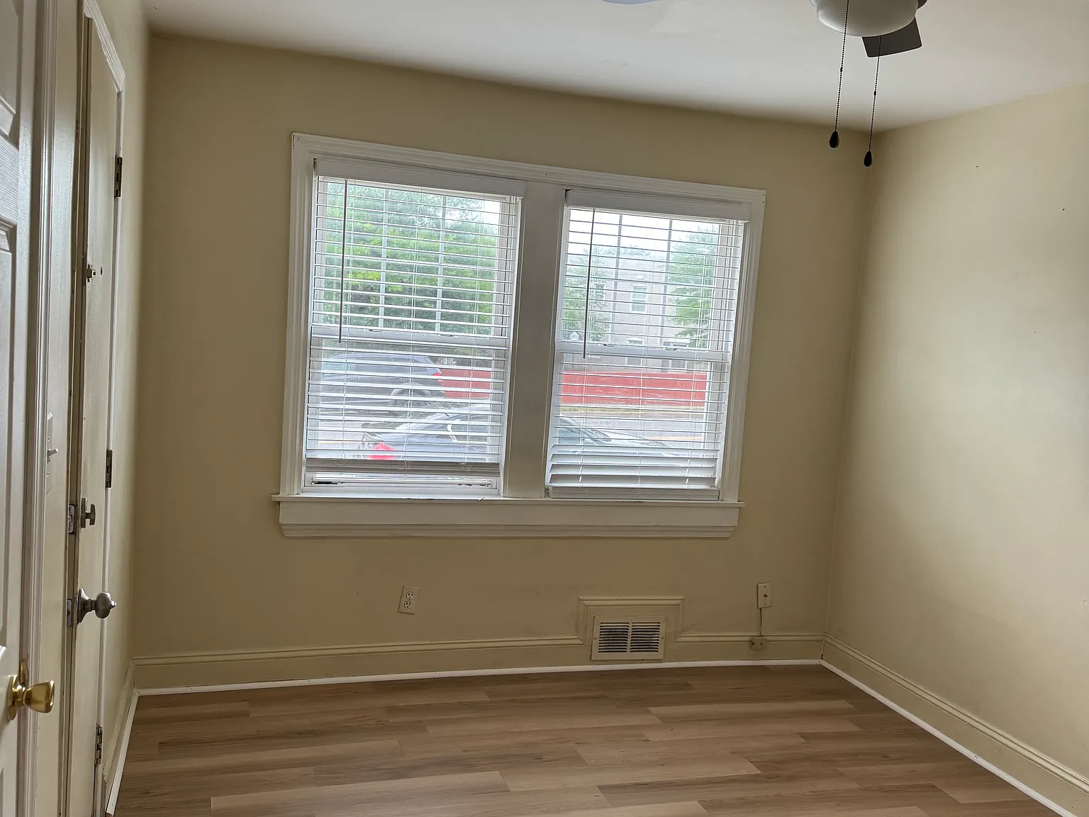 200 S Veitch St — Photo 4