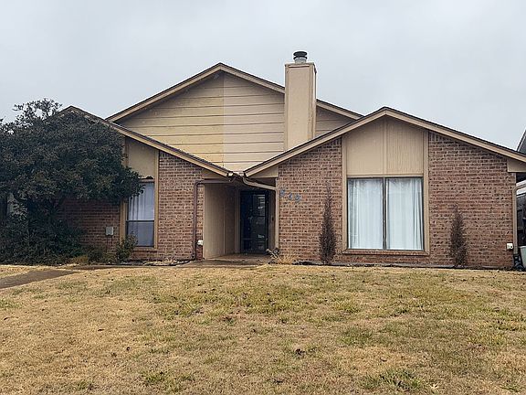 2nd image of 529 NW 137th St