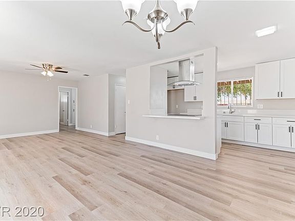 4th image of 1113 Tumbleweed Ave