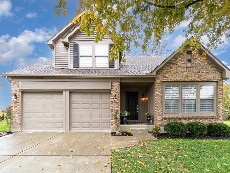 6822 Bunkerwood Dr, Loveland, OH 45140 | Zillow