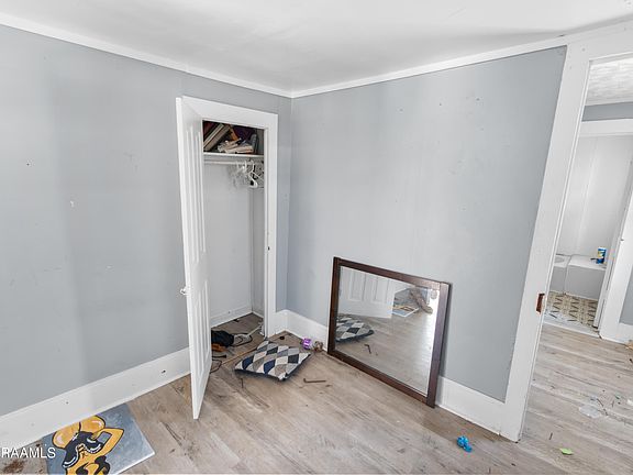 11th image of 711 E Simcoe St