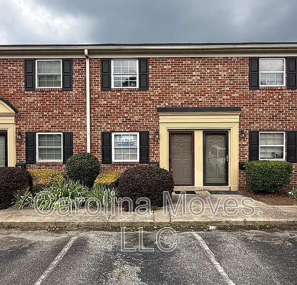 2530 E North St #13-G — Photo 1