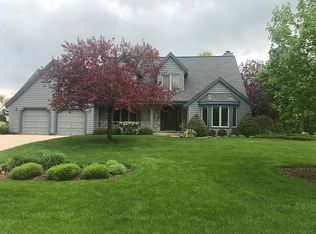W167N5138 Grey Log Ln, Menomonee Falls, WI 53051