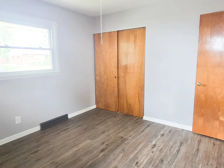 1341 Renslar Ave — Photo 8