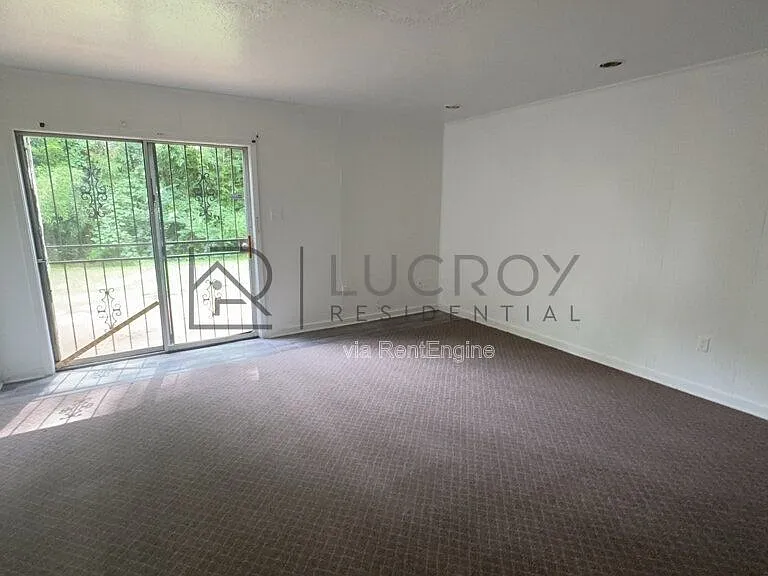 2136 East Dr — Photo 6