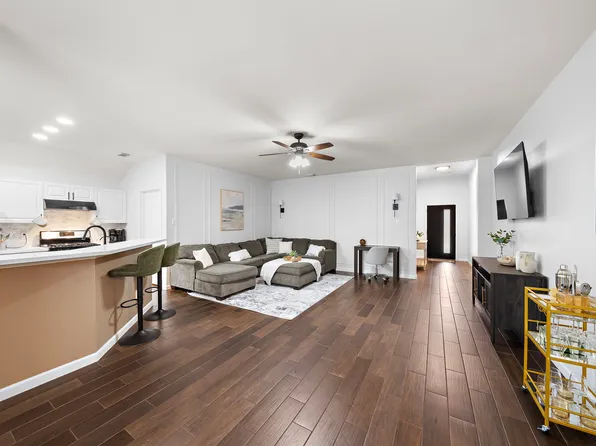 11706 Sardis Lake Dr, Tomball, TX 77375