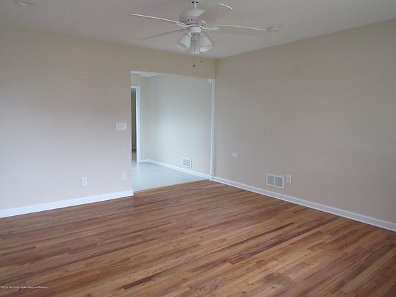 2nd image of 798 Bermuda Dr