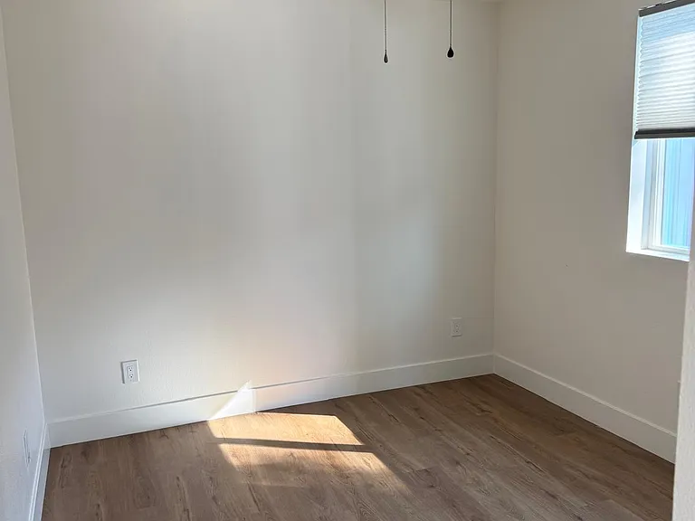 1762B Los Feliz Dr #B — Photo 18