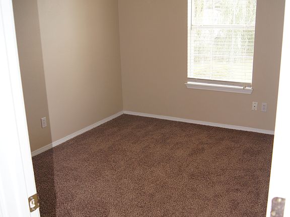 5th image of 4294 W Cheyenne Dr
