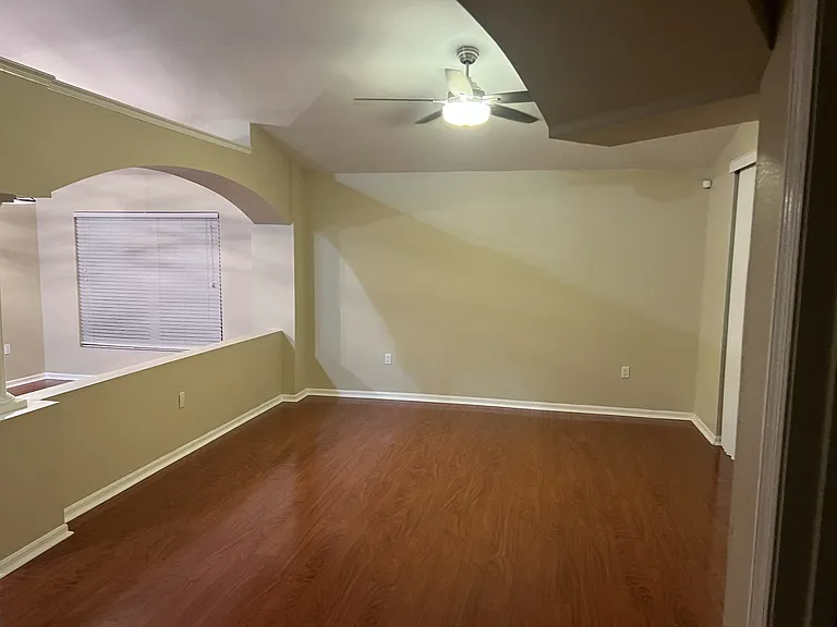1127 Clearpointe Way — Photo 12