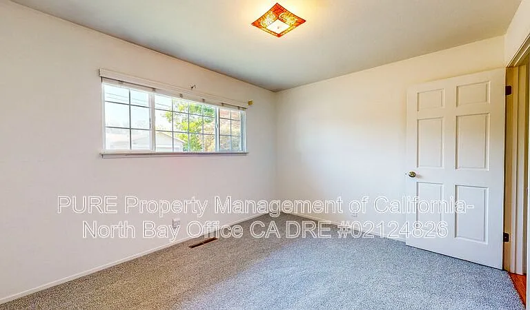 5617 Dupont Dr — Photo 16