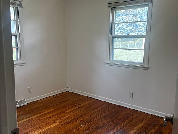 5th image of 313 SE Wanda Dr #313