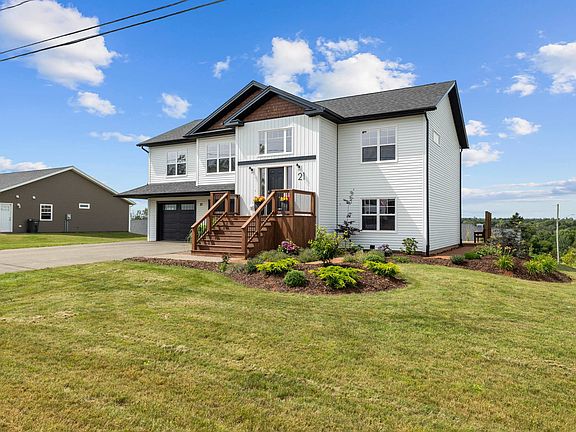 3rd image of 21 Waters Edge Ln