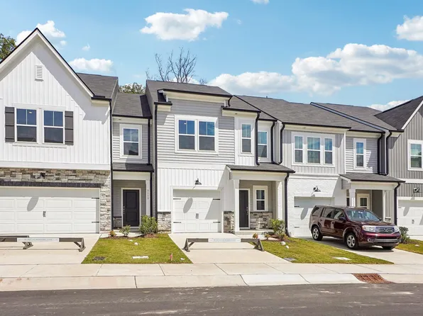 2015 Regal Dr #96, Durham, NC 27703