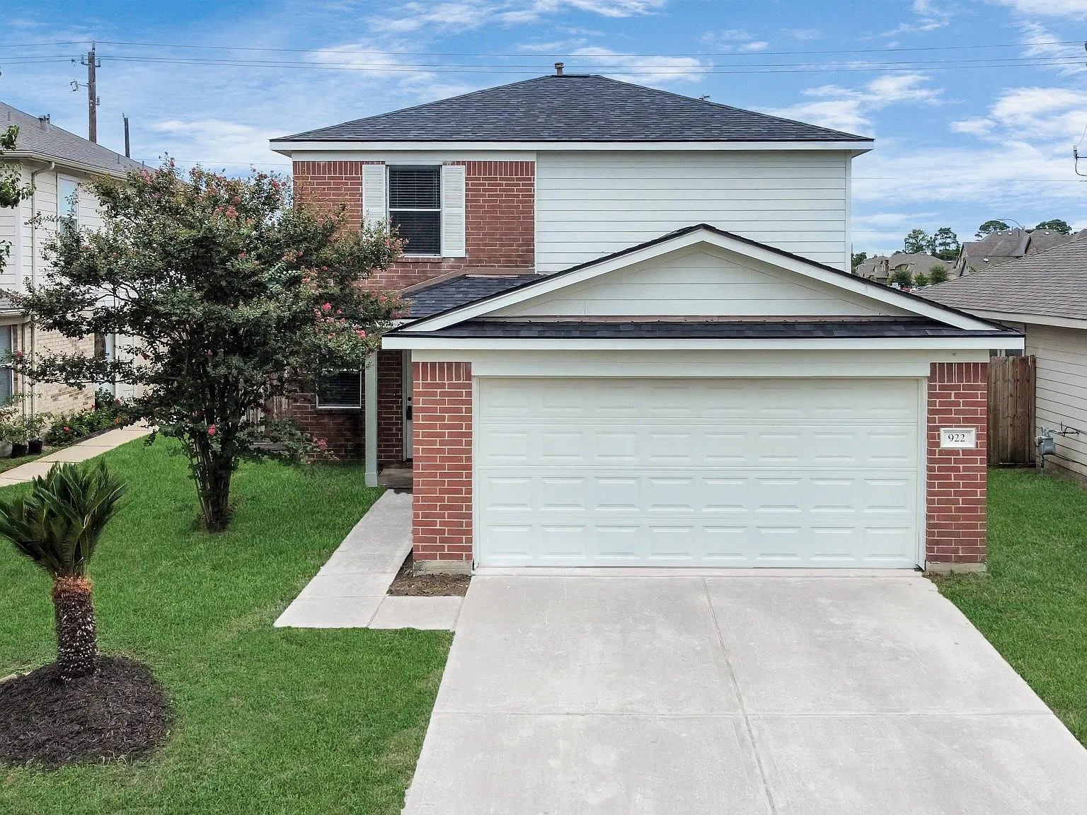 3 bed, 2.5 bath, 1560 sqft, $2,195 — Photo 1