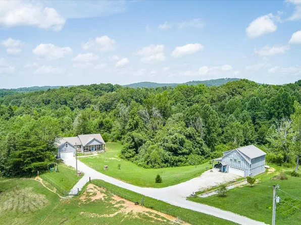 2642 Hilham Hwy, Hilham, TN 38568