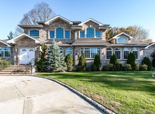 707 Central Ave, Woodmere, NY 11598