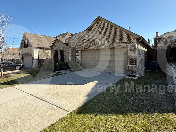 2nd image of 1317 Poplar Dr
