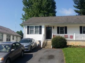 2504 Hickory St, Staunton, VA