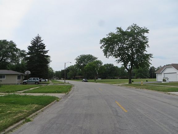 5th image of 313 Wildwood Dr