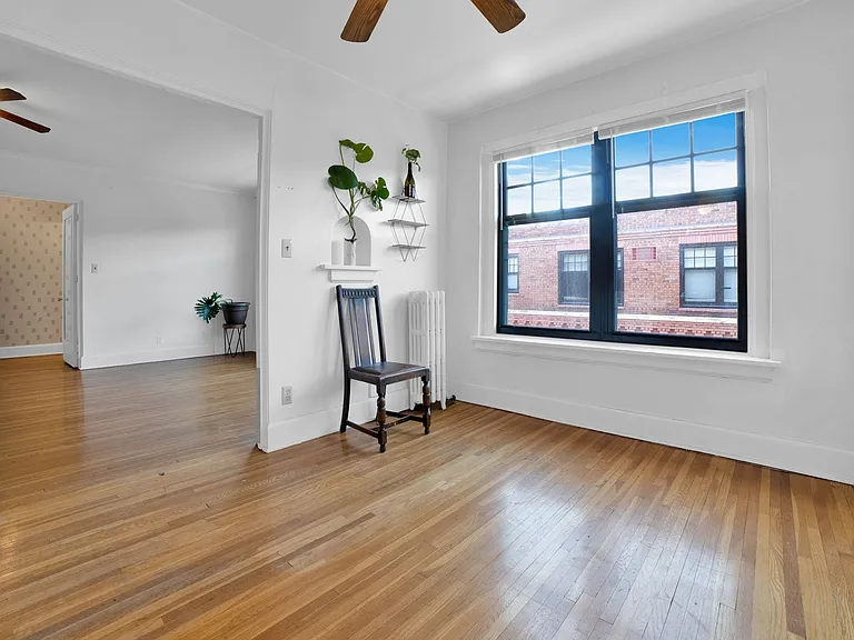 610 Summit Avenue — Photo 16