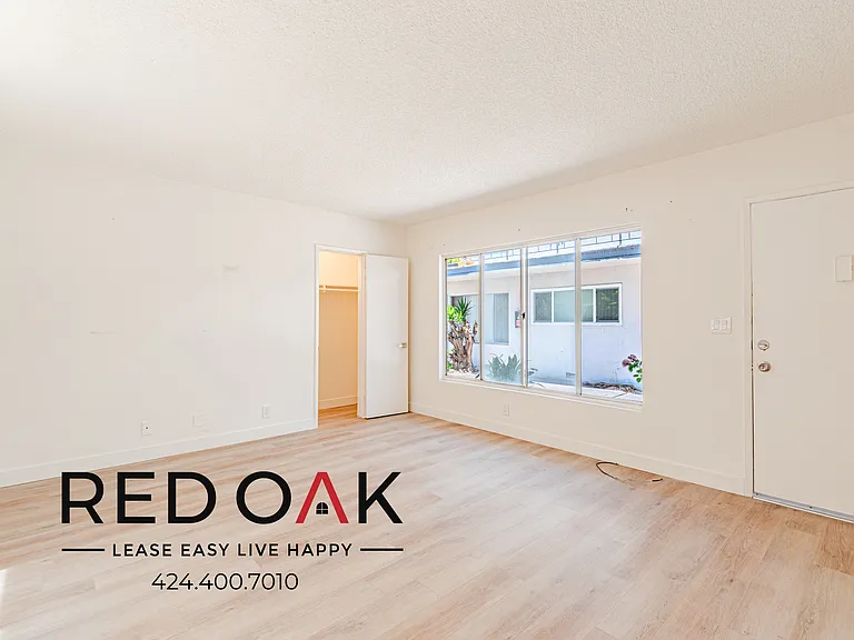 439 S Catalina St #8 — Photo 8