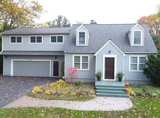 4141 Highland Ct, West Bloomfield, MI 48323