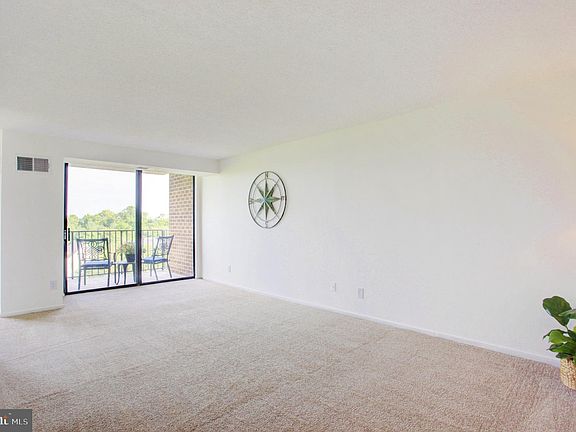 5th image of 2311 Pimmit Dr APT 1114