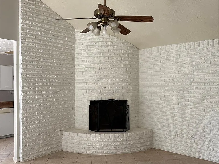 403 Brandywyne Dr — Photo 16