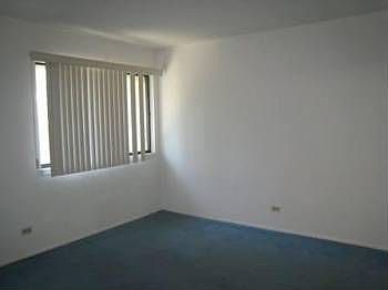 3rd image of 499 Canterbury Trl