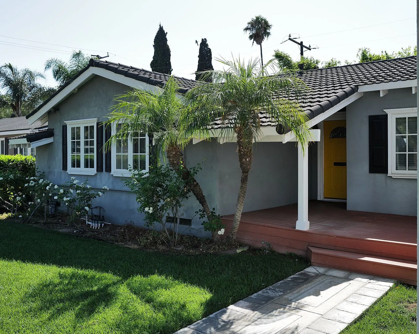 Beautiful 3bd 2ba Sfr Home In Villa Park School District — Photo 1