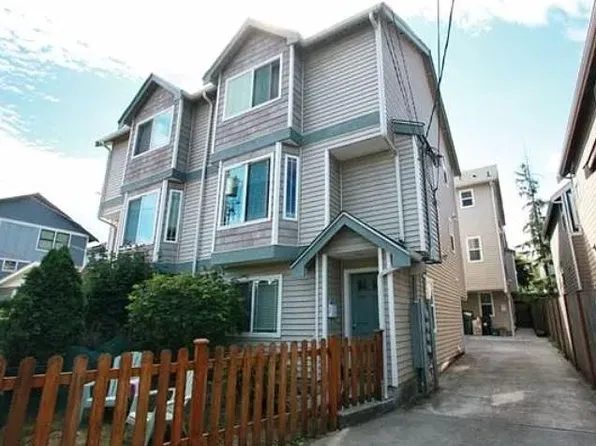 9239-B Ashworth Ave N, Seattle, WA 98103