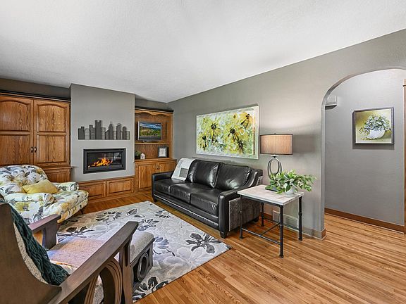 3rd image of 210 N Gilman Ave