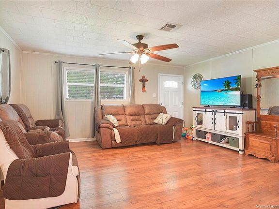 2nd image of 306 Romero St