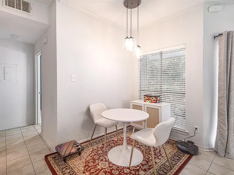 2450 Wickersham Ln #M1311 — Photo 7