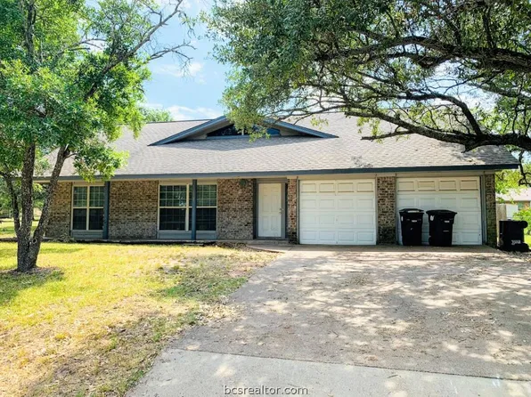 1402 Glade St, College Station, TX 77840