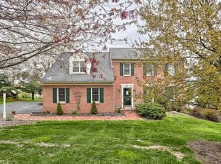 32 Iron Horse Dr, Lititz, PA 17543