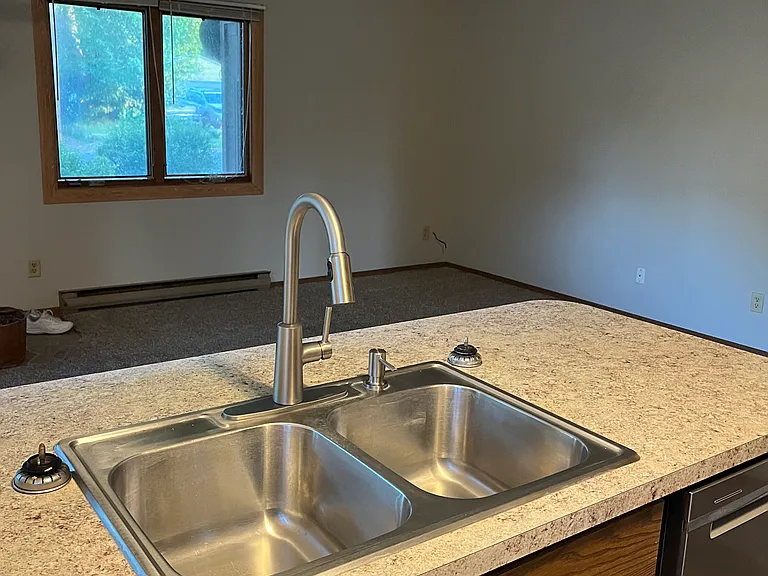 219 4th Ave SW — Photo 8