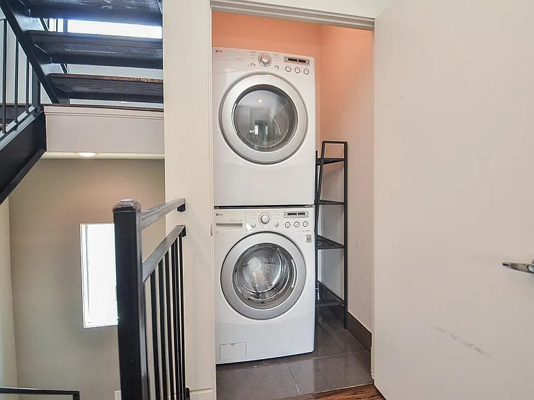 4708 Crawford St — Photo 19