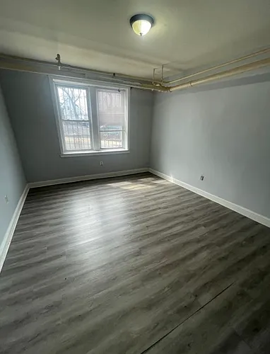 575 Grove St #2R Photo 1