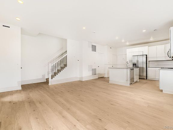 5th image of 15588 Gilpin Avenue
