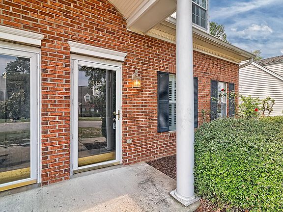 3rd image of 140 Gate Post Ln