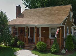 44 Howland Rd, Cranston, RI 02910