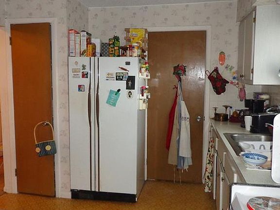 2nd image of 11200 102nd Ave Unit 21