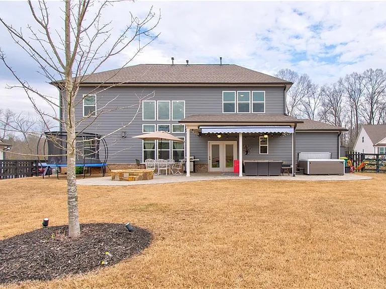 409 Carmichael Cir — Photo 54